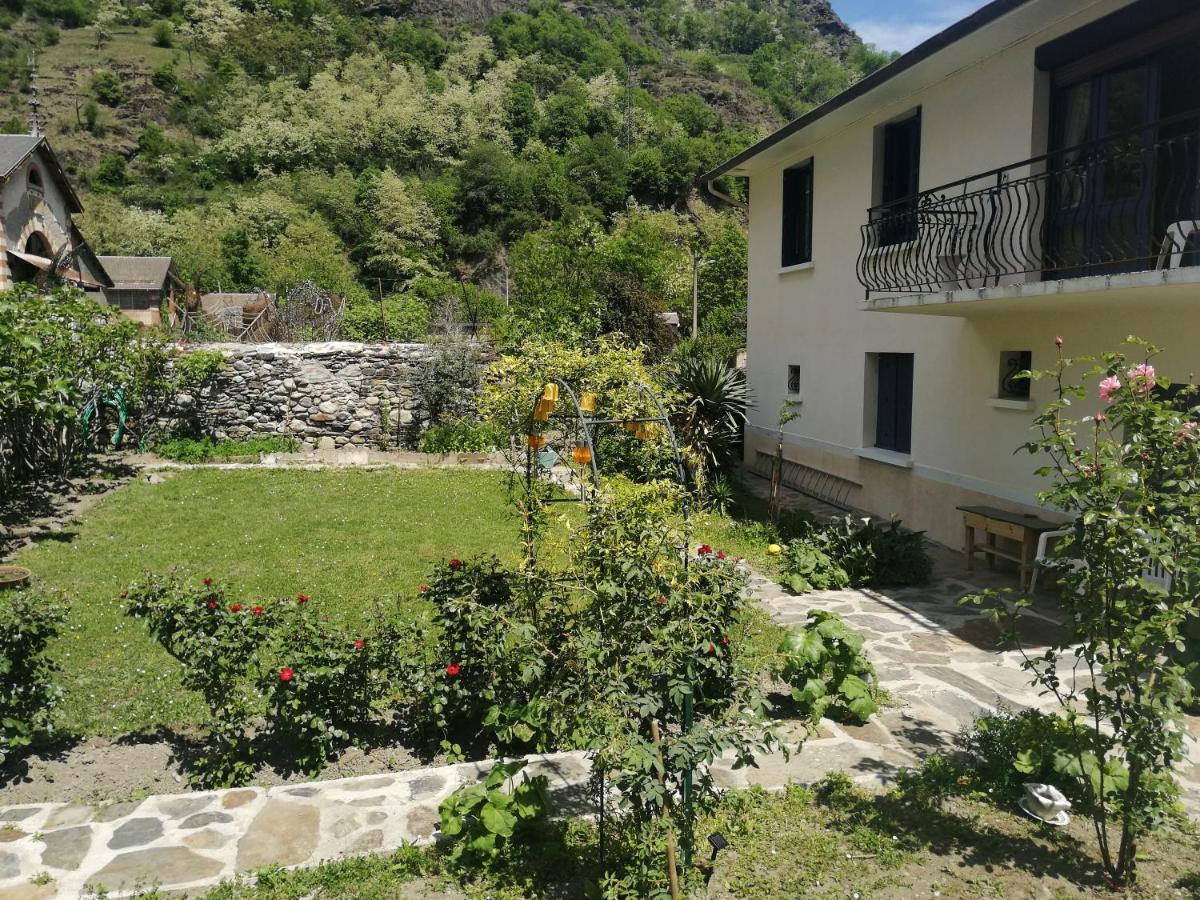 Les Rosiers Bed and Breakfast Bagnères-de-Luchon Exterior foto